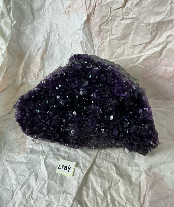 ZB283 LPB4 紫水晶擺件 2.1-3kg