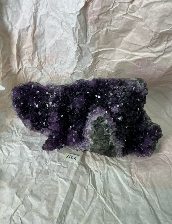 ZB289 LPC3 紫水晶擺件 3.1-4kg