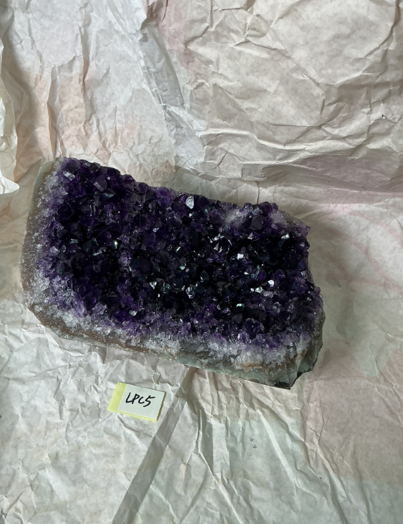 ZB291 LPC5 紫水晶擺件 3.1-4kg