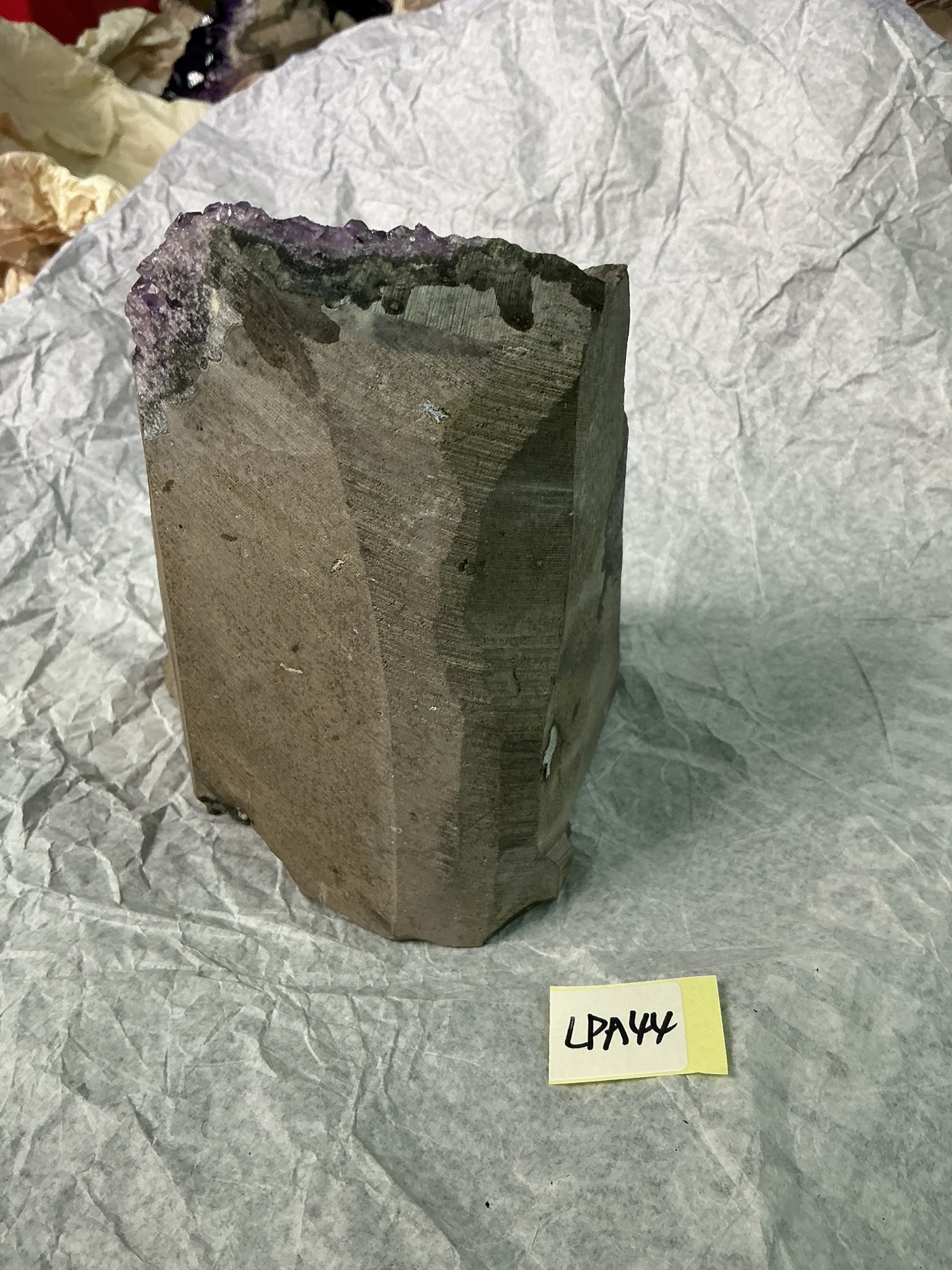 ZB241 LPA44 紫水晶擺件 1.51-2kg