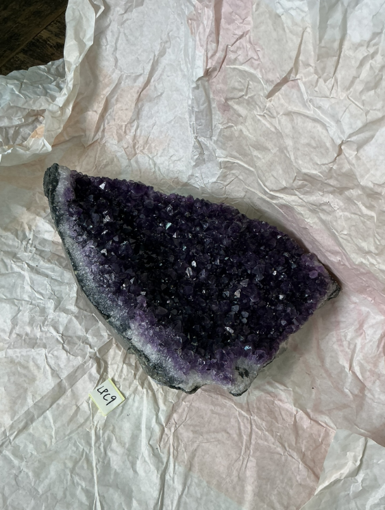 ZB295 LPC9 紫水晶擺件 3.1-4kg