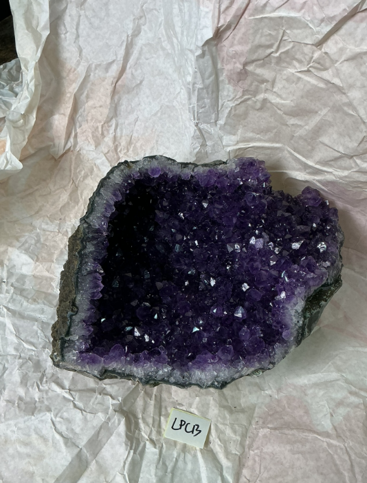 ZB299 LPC13 紫水晶擺件 3.1-4kg