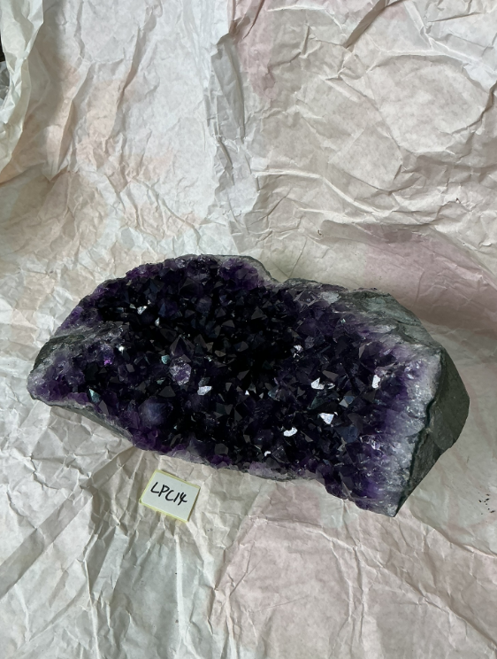 ZB300 LPC14 紫水晶擺件 3.1-4kg