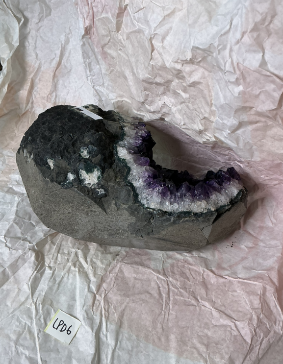 ZB306 LPD6 紫水晶擺件 4.1-5kg