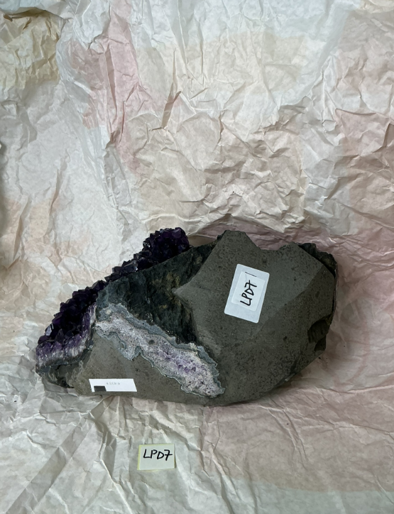 ZB307 LPD7 紫水晶擺件 4.1-5kg