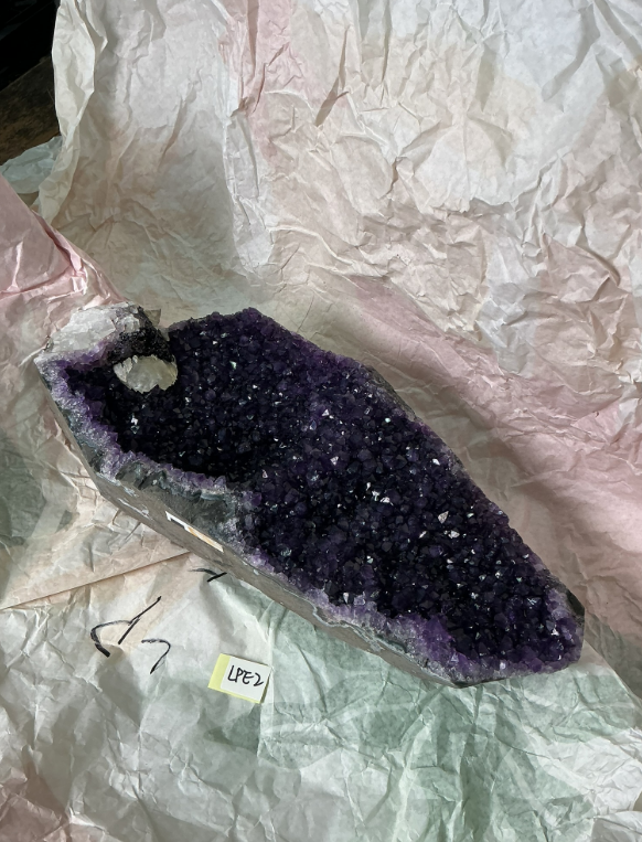 ZB309 LPE2 紫水晶擺件 5.1-7kg