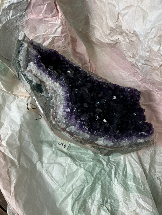 ZB311 LPE4 紫水晶擺件 5.1-7kg