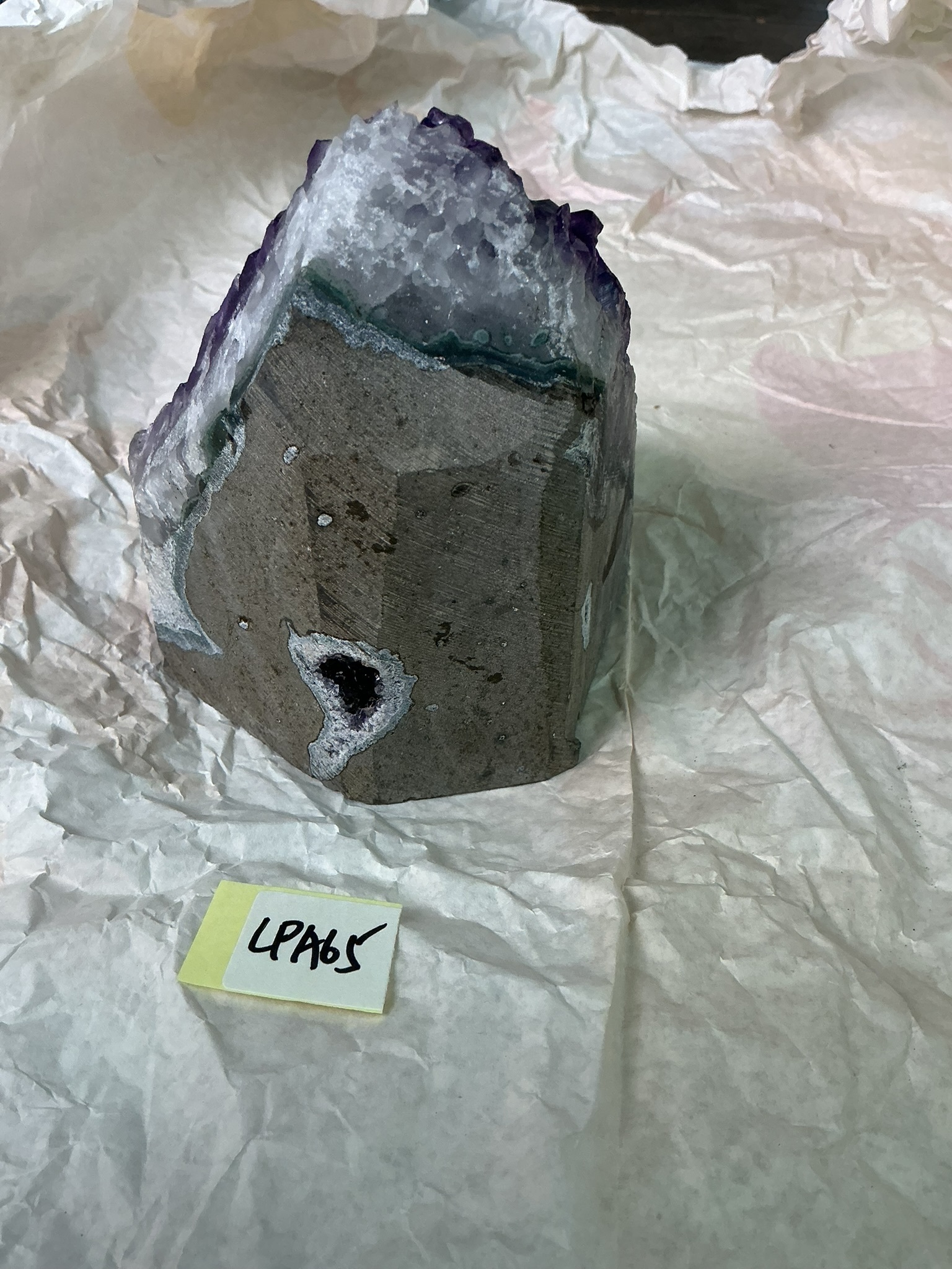 ZB262 LPA65 紫水晶擺件 1-2kg