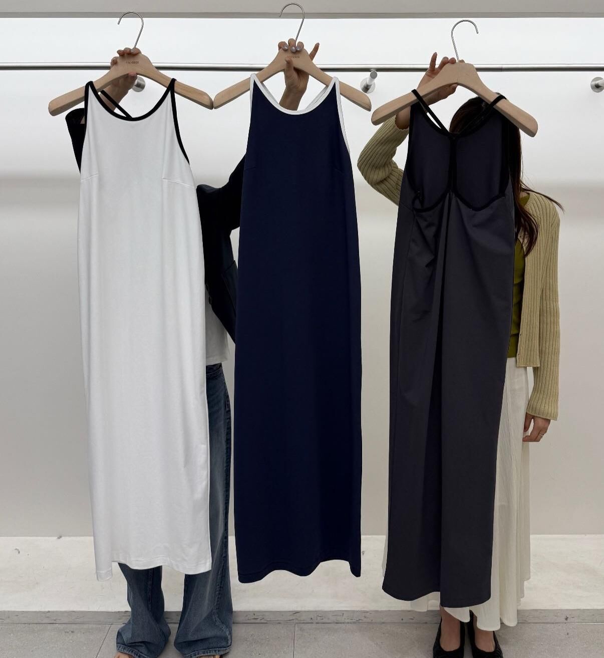 TG6115 拼色後露背連身裙