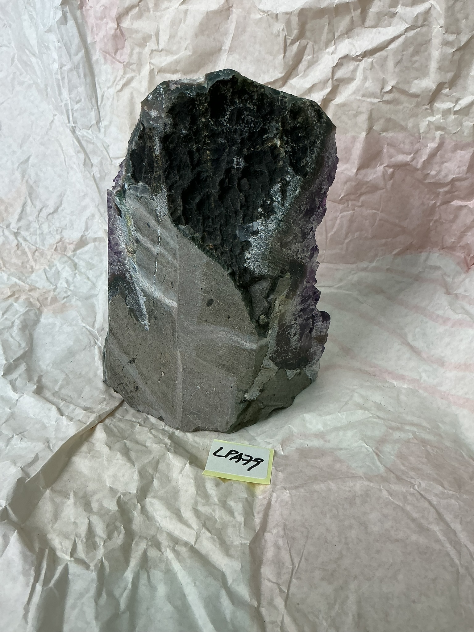 ZB276 LPA79 紫水晶擺件 1-2kg