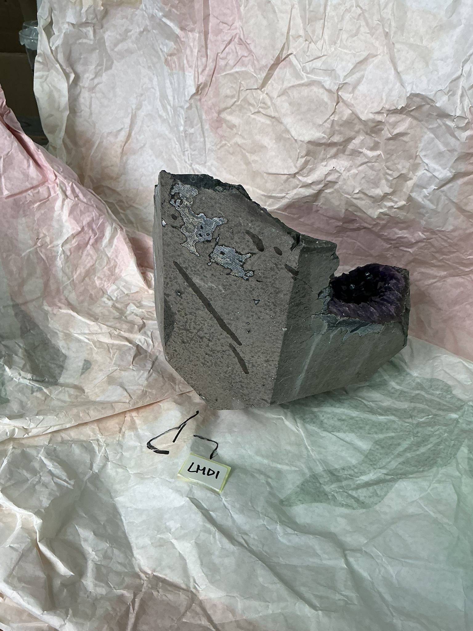 ZB379 LMD1 水晶聚寶盆 3.3-4.5kg