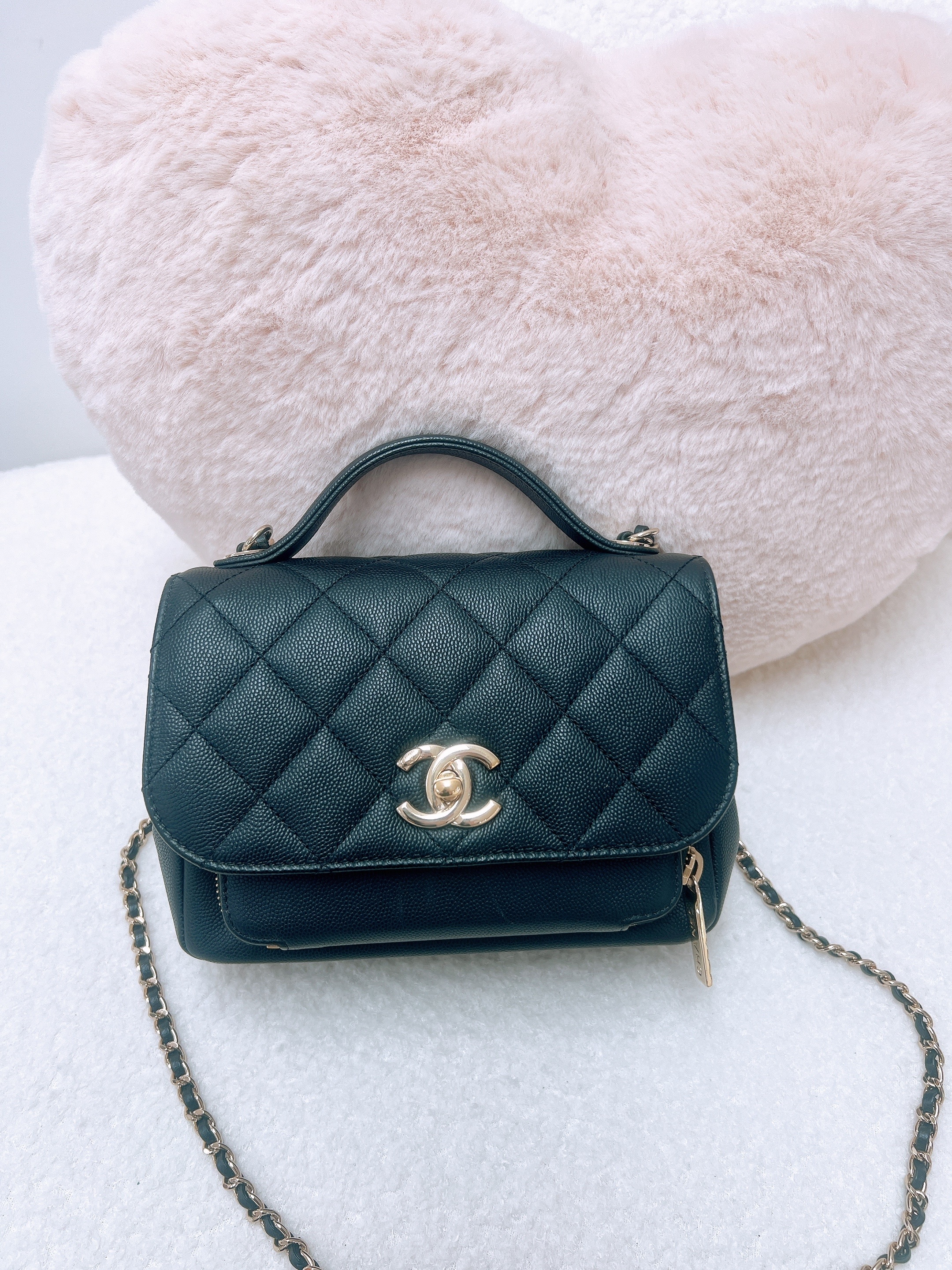 Chanel business affinity small (black caviar GHW)