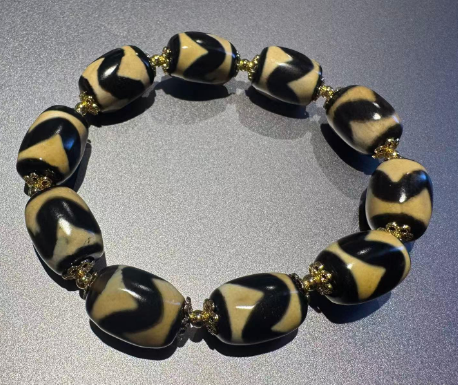 ZC007 牙黃暗金虎牙扎基拉姆