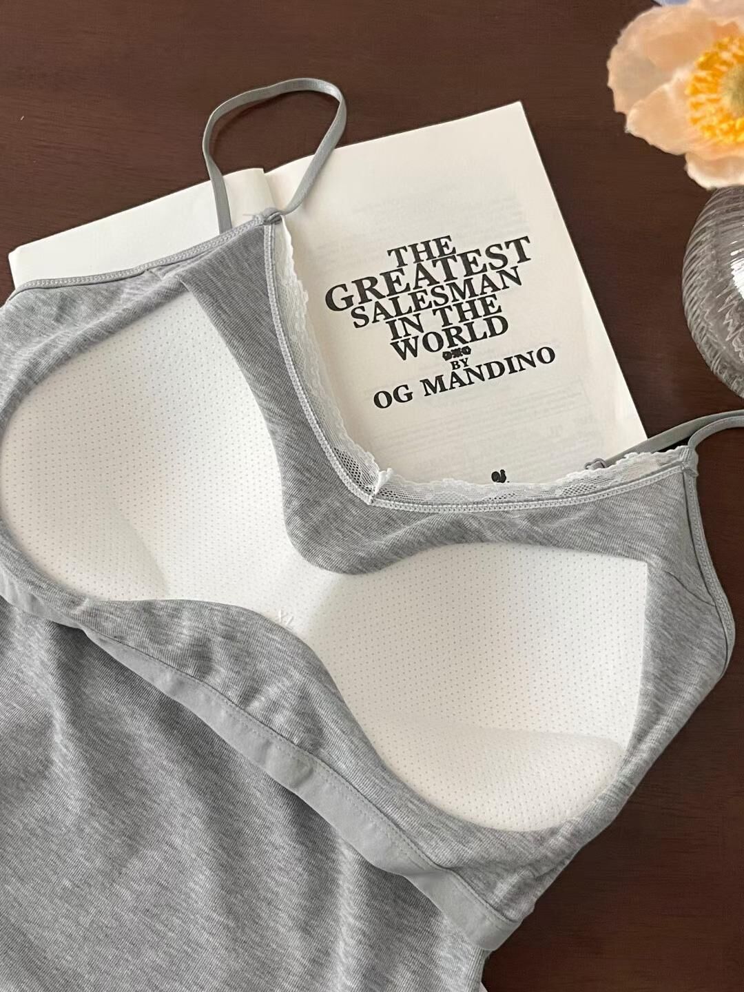 VA6102 莫代爾胸墊蕾絲邊背心