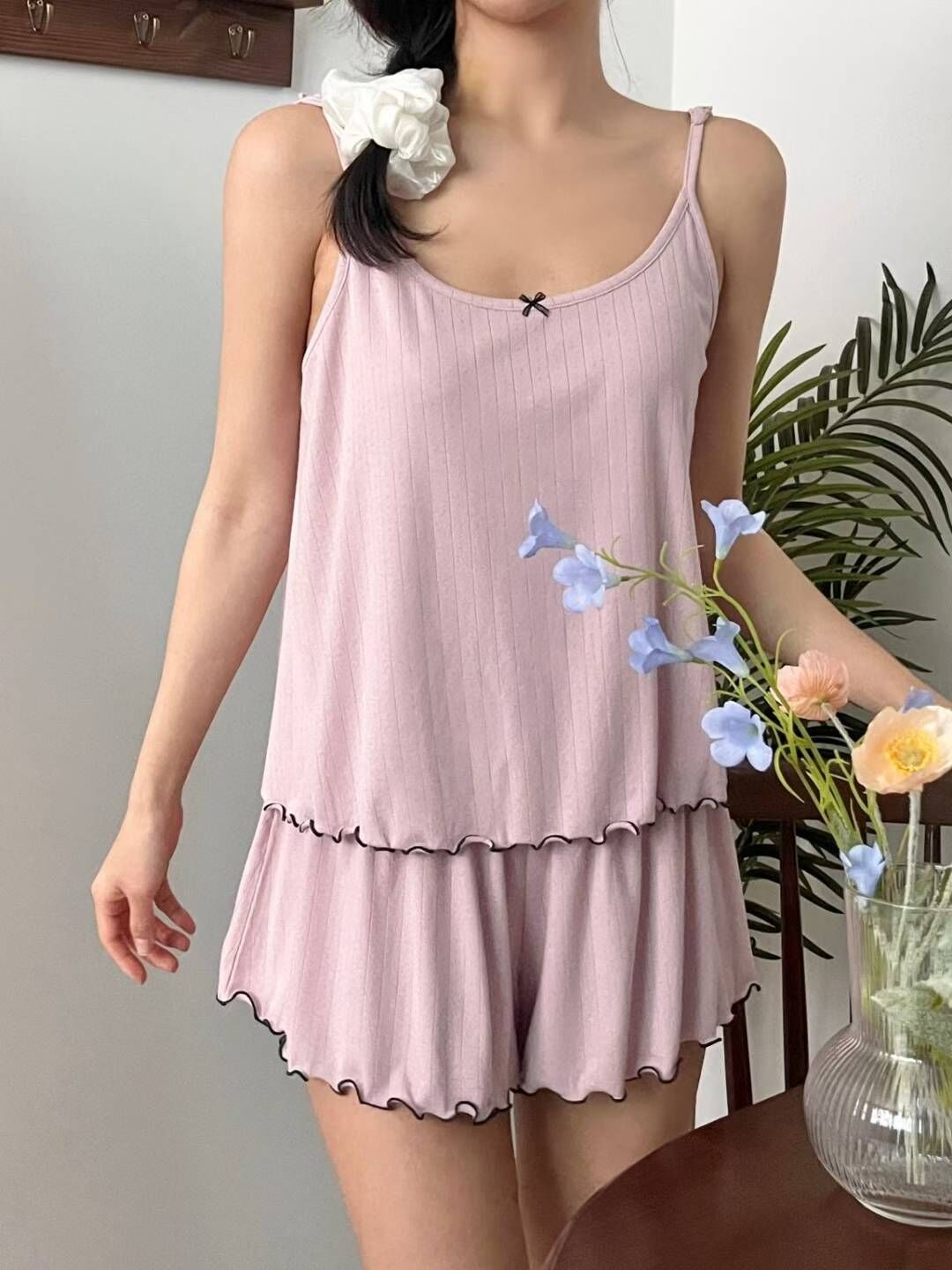 VA6107 木耳邊背心睡衣