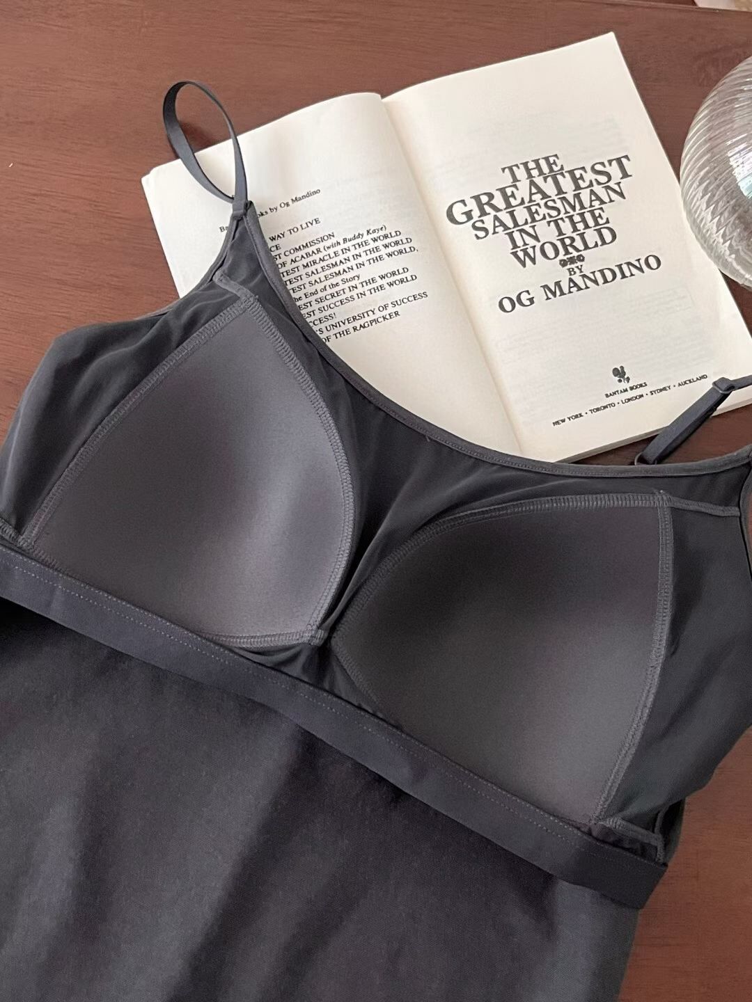 VA6113 莫代爾胸墊吊帶背心