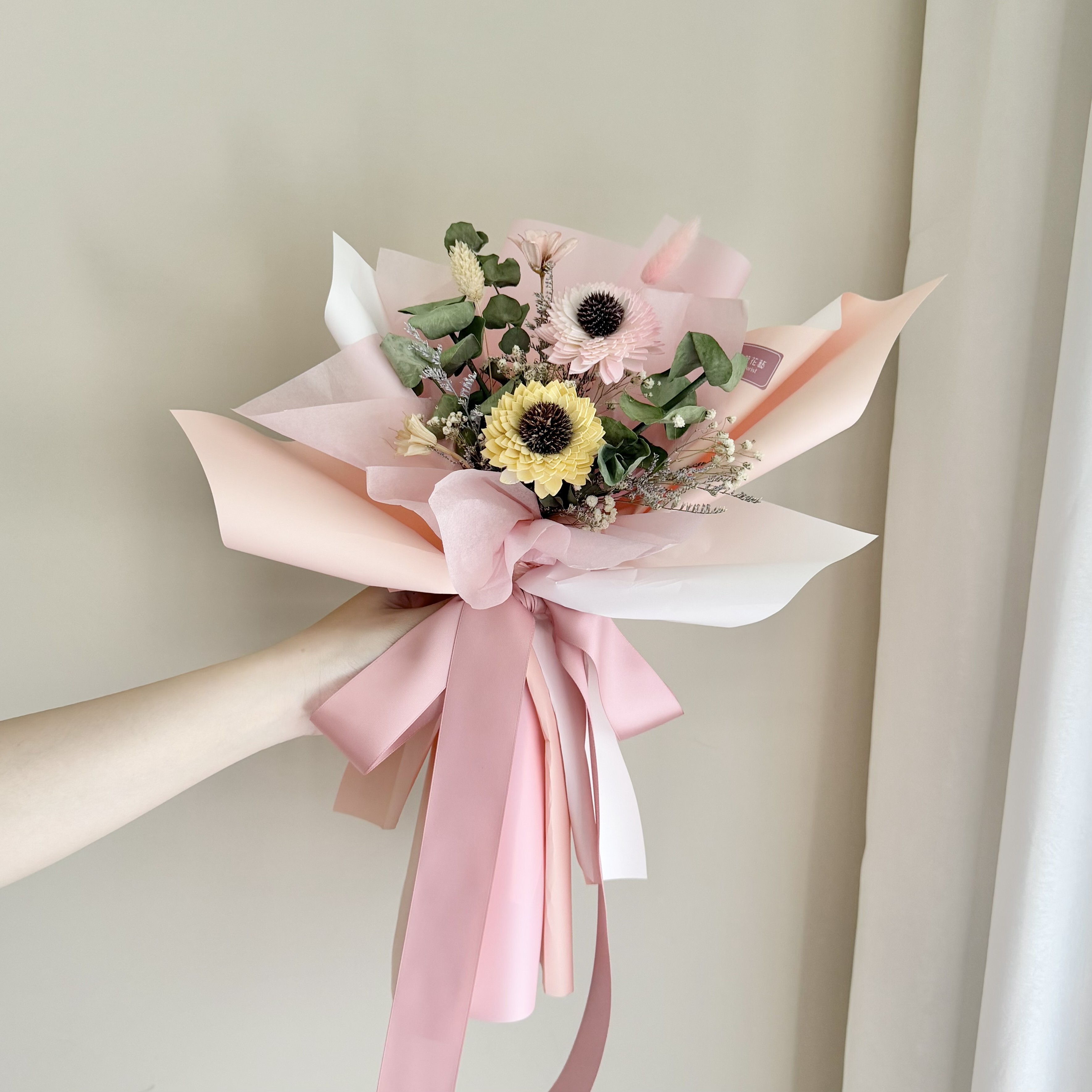 乾燥花束(粉色系/中型)｜畢業花束、謝師花束、索拉向日葵
