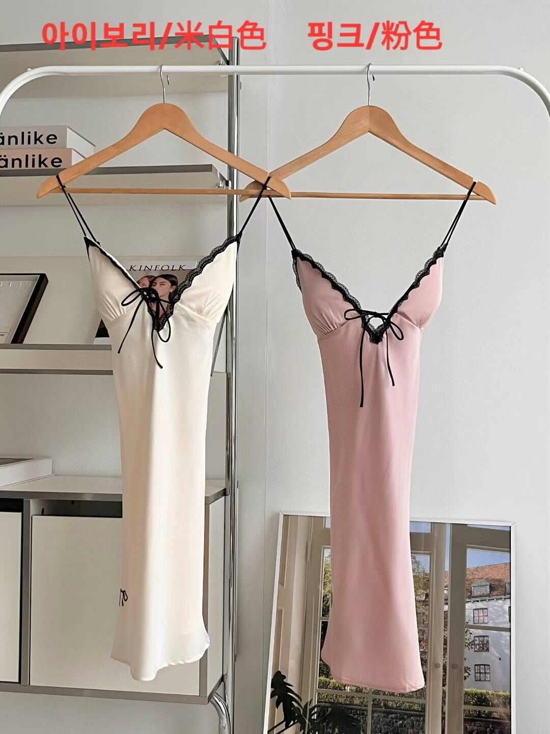 VA6136 黑蕾絲拚邊醋酸睡裙