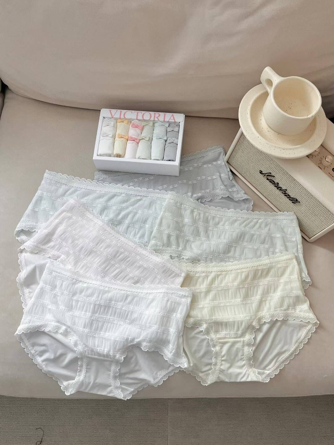 VA6147 橫紋蕾絲中腰內褲套裝