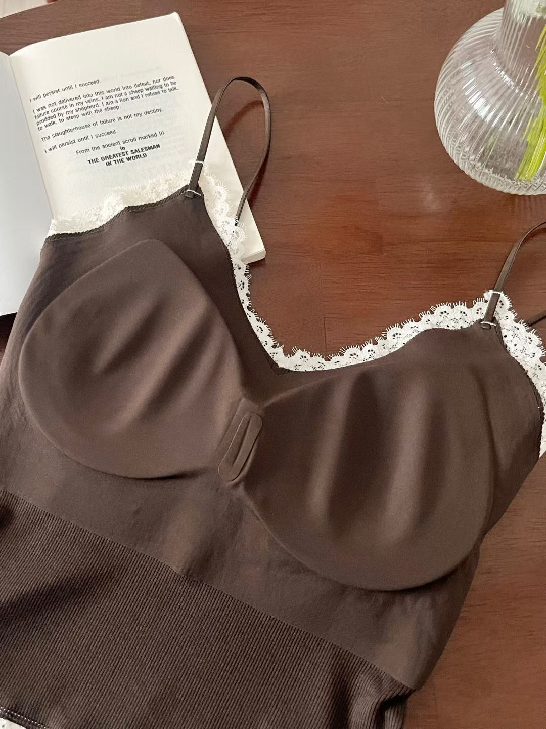 VA6148 白蕾絲拚邊胸墊背心