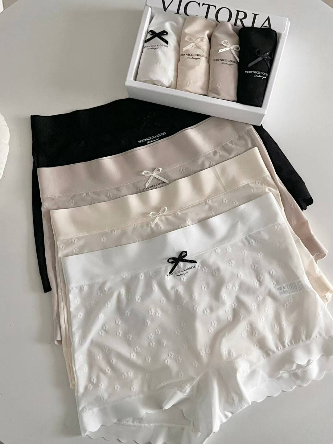 VA6153 小花中腰內褲套裝