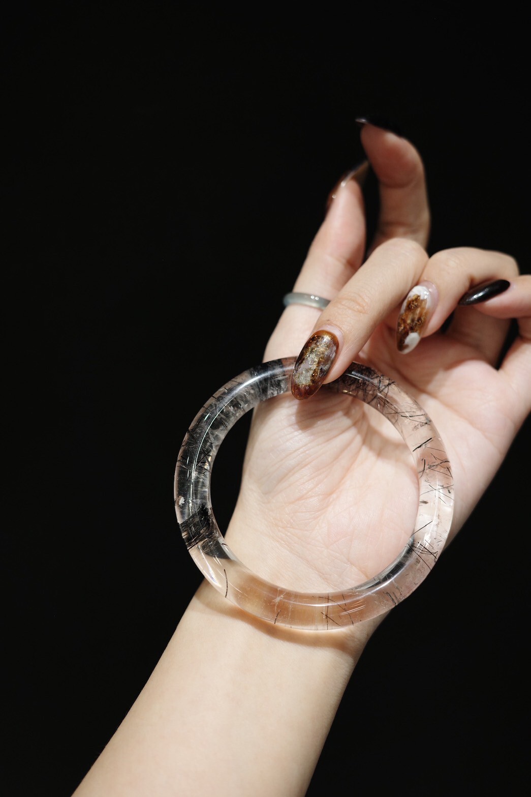 交疊的鎧甲｜高品黑髮晶｜58圈口