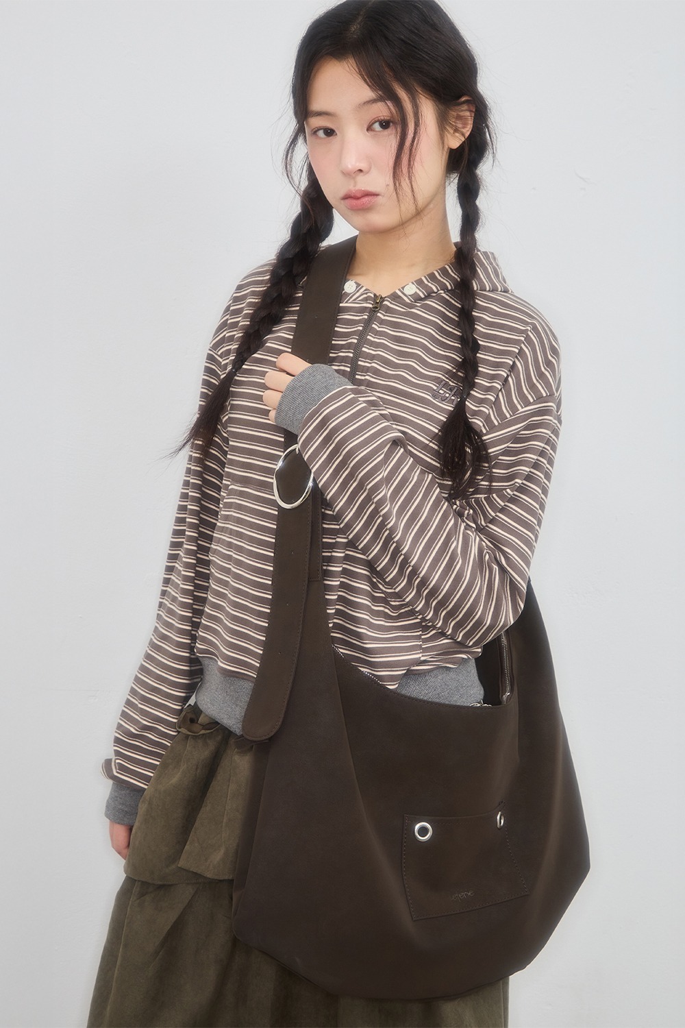 LETERIE｜RING BUCKLE SHOULDER BIG BAG - DARK BROWN [unisex]