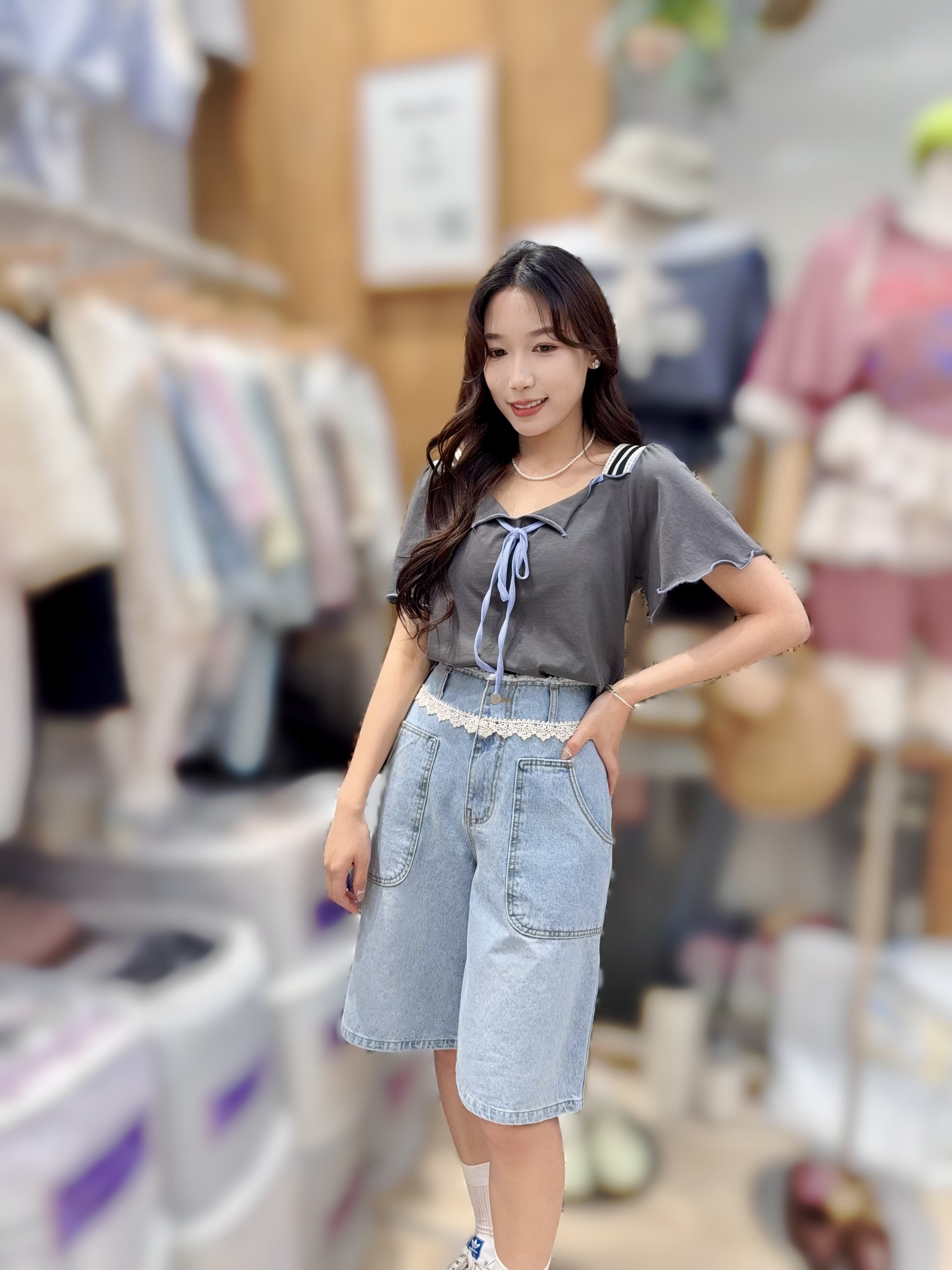MC56  牛仔褲 S:腰26-32  hip 40 長22.5  / M:27-33  hip 42 長23.5 / L:28-34  hip 43 長23.5 $509[一口價]
