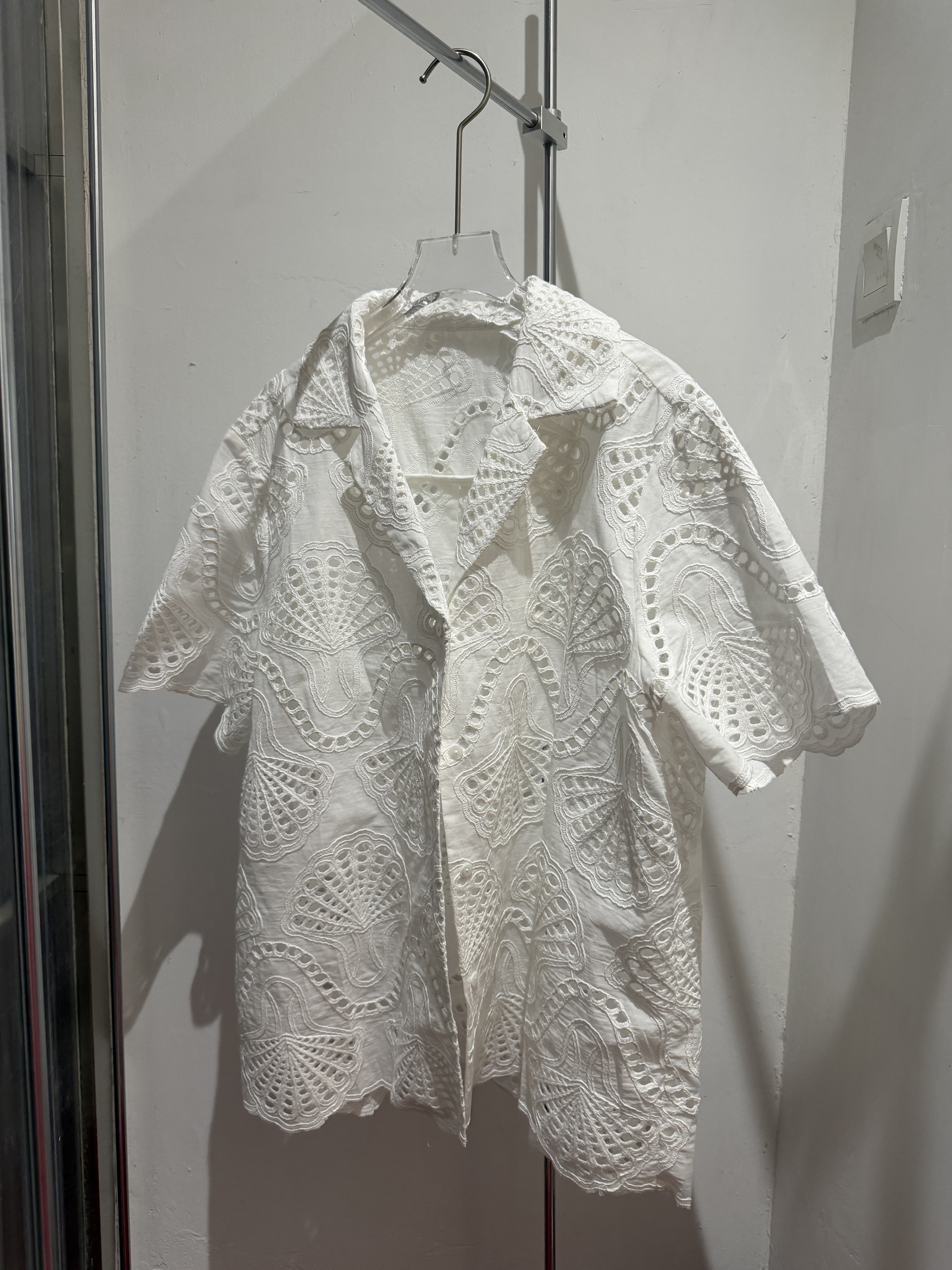 Shell crochet shirt