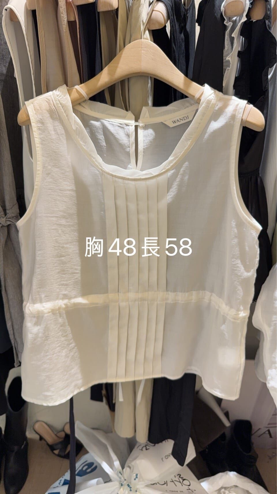 WJ6101 中打摺束要裙擺背心上衣