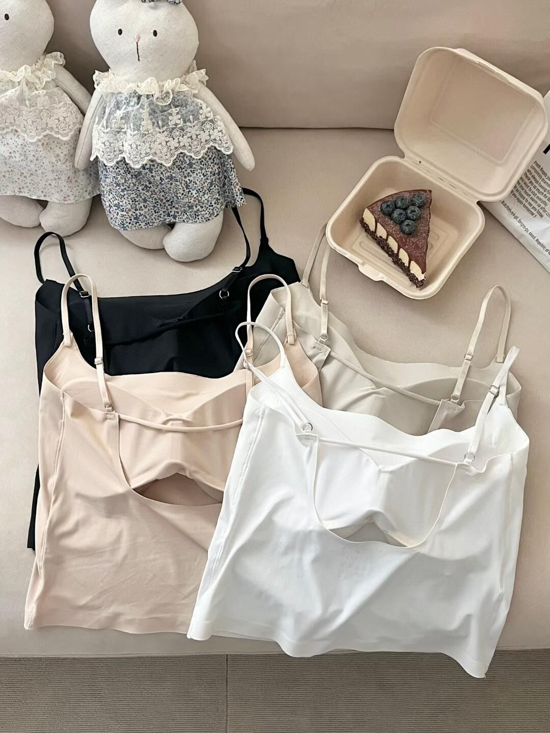 VA6179 無痕冰絲莫代爾吊帶打底