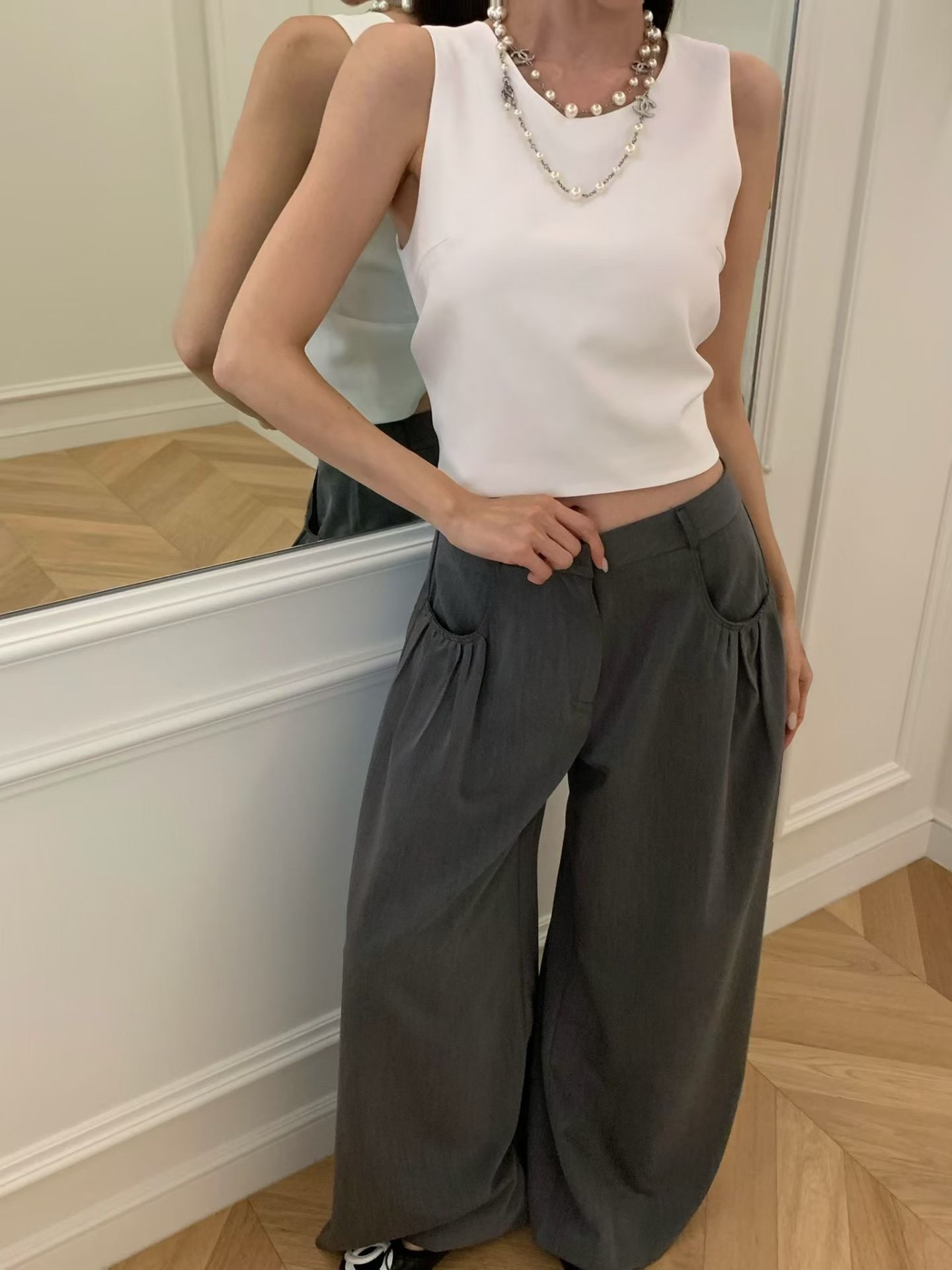 🇰🇷(預購)#AP25 一見鐘情蕾絲美背背心(黑/白)