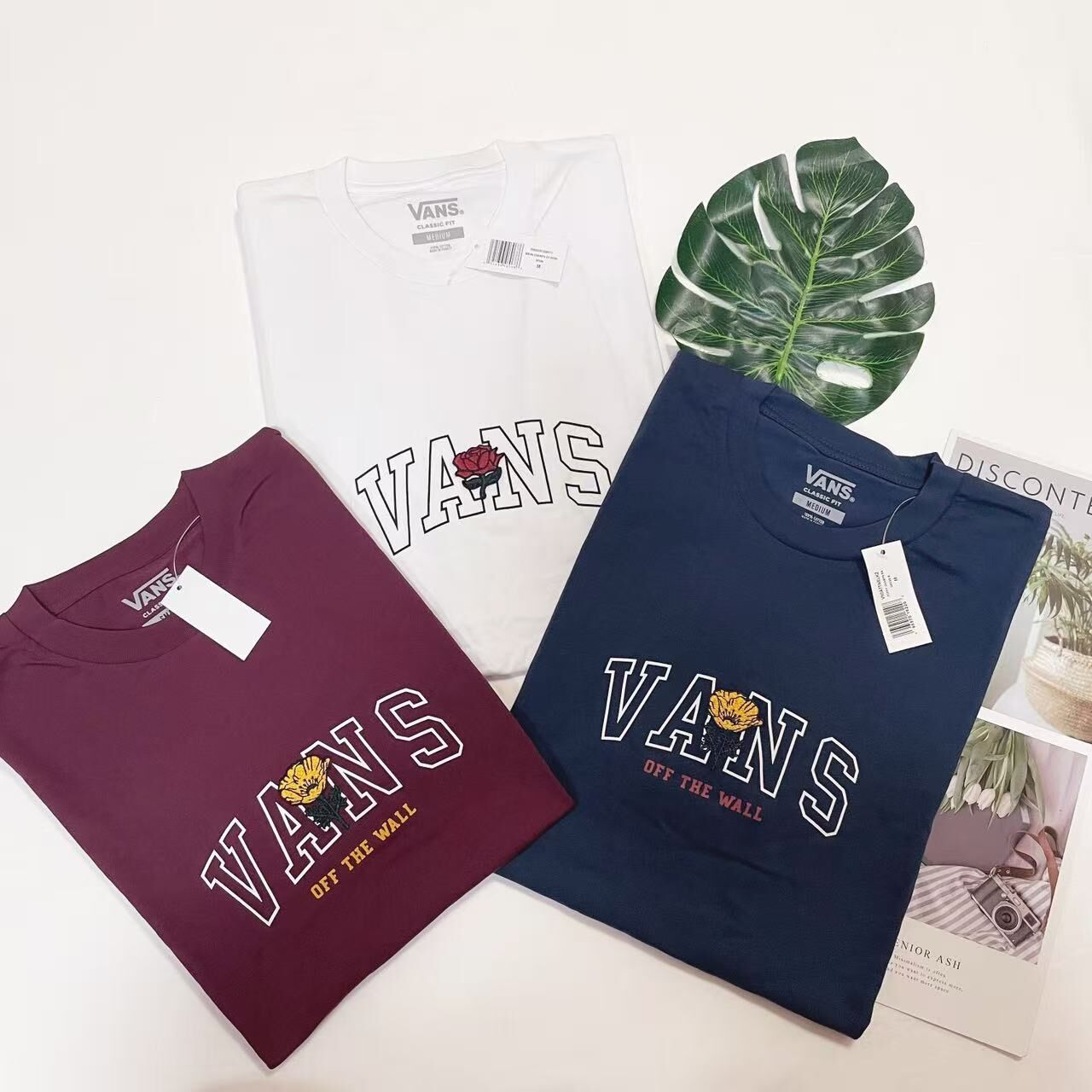 VANS FLORAL MIDDLE LOGO TEE