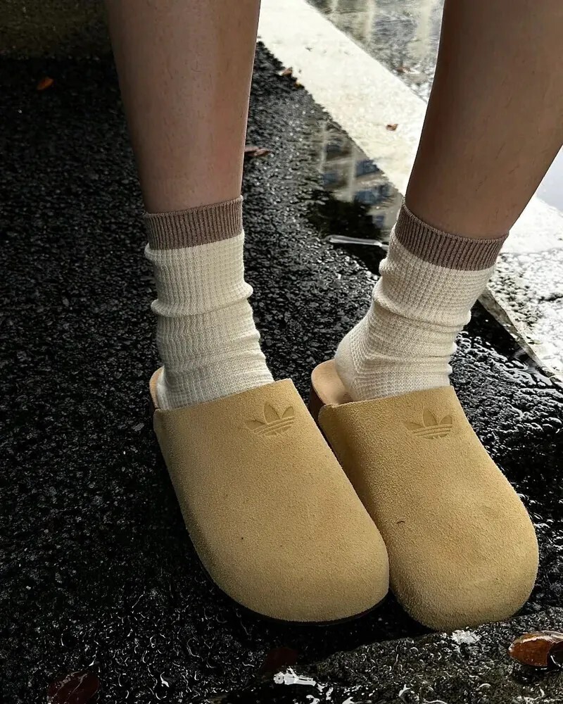 <撿便宜囉> NG-Adidas Originals Adimule 麂皮 穆勒鞋 懶人鞋 沙色