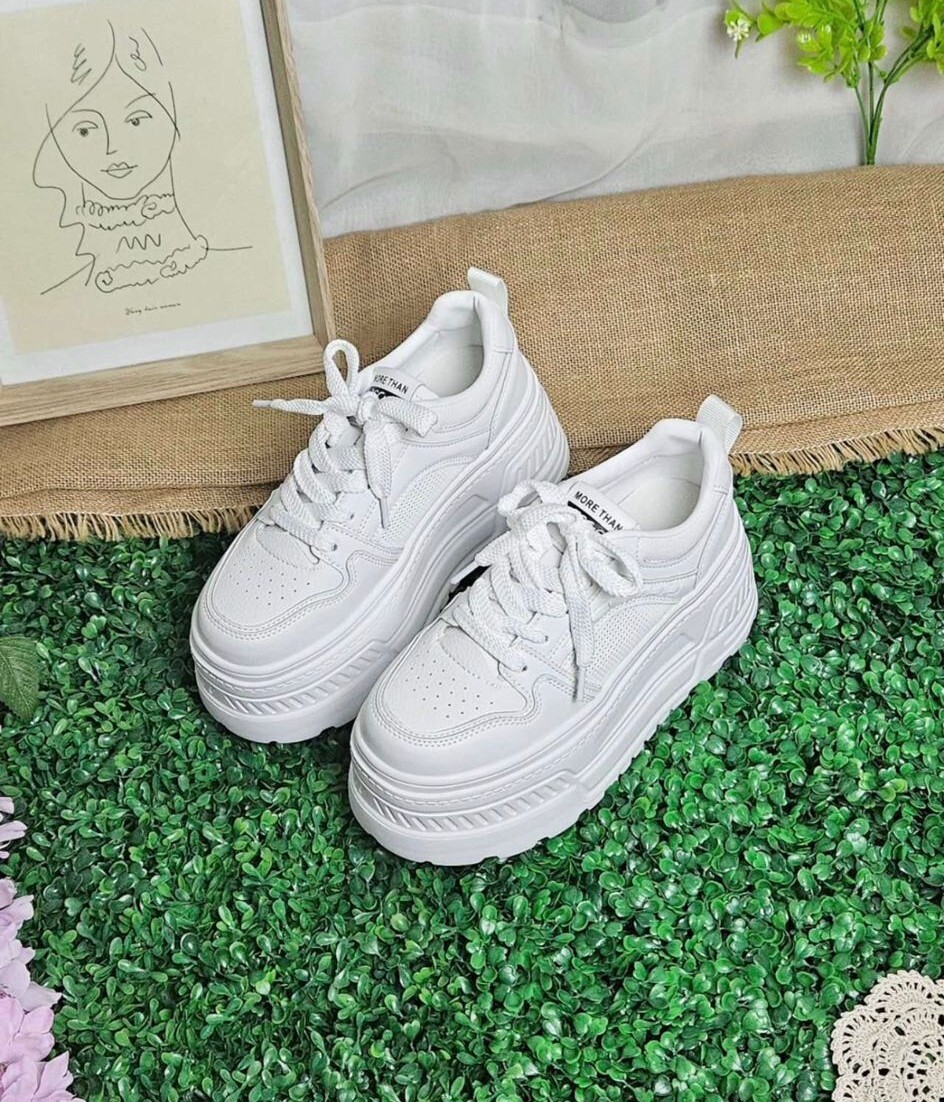 KS02 #310   偏細  牛皮 高7cm SIZE:225-250 $549 (一口價)