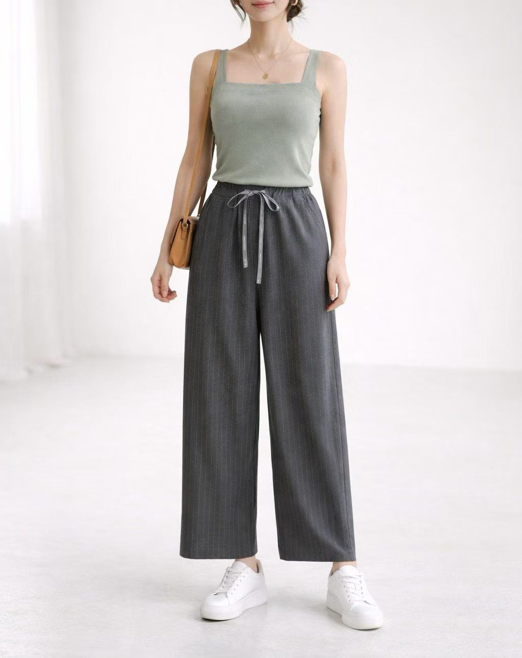 M牌子直腳型闊褲~161AN