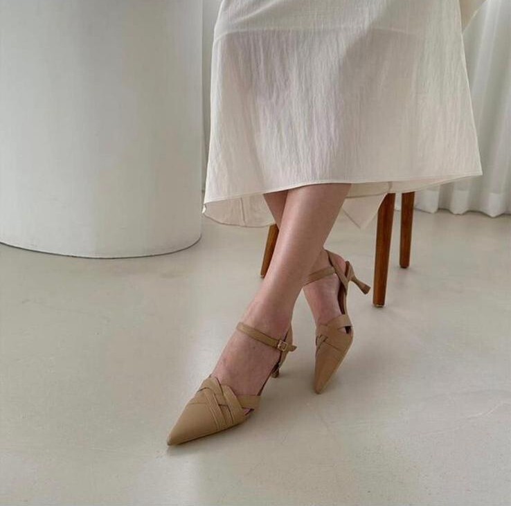 MM09 #6026  偏細 高6CM  牛皮料 SIZE:225-250 $499 (一口價)