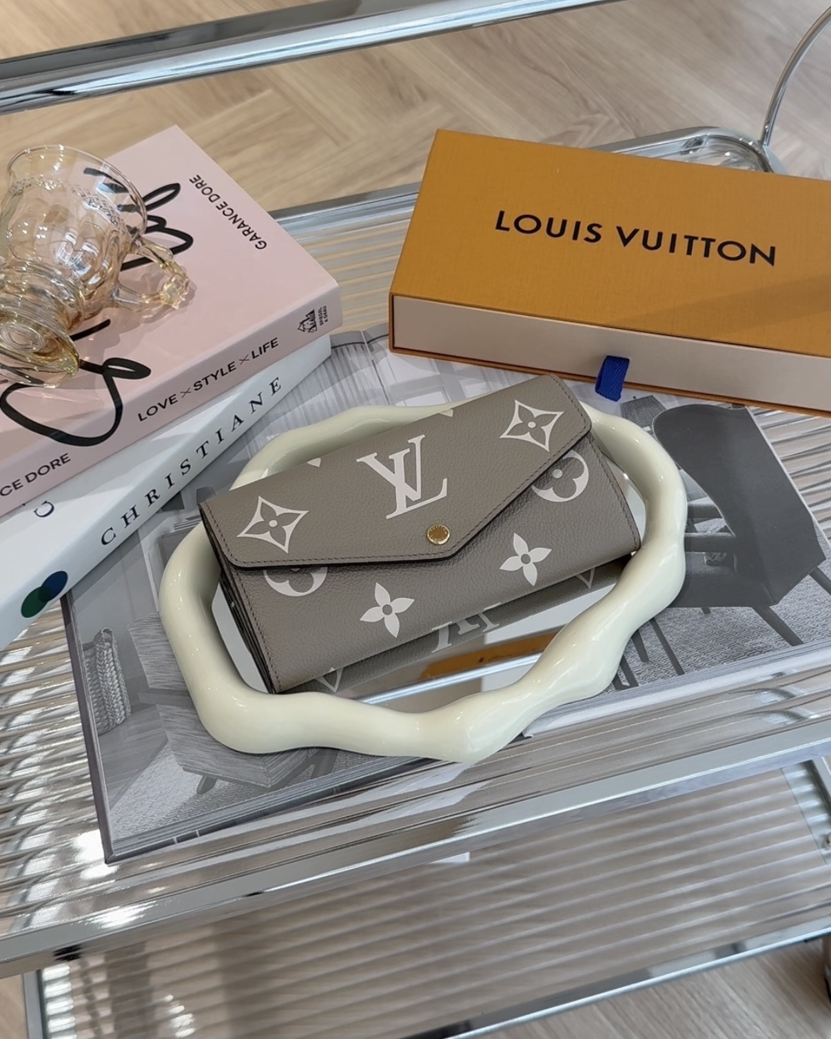 LV｜SARAH 信封長夾 大象灰 M81049