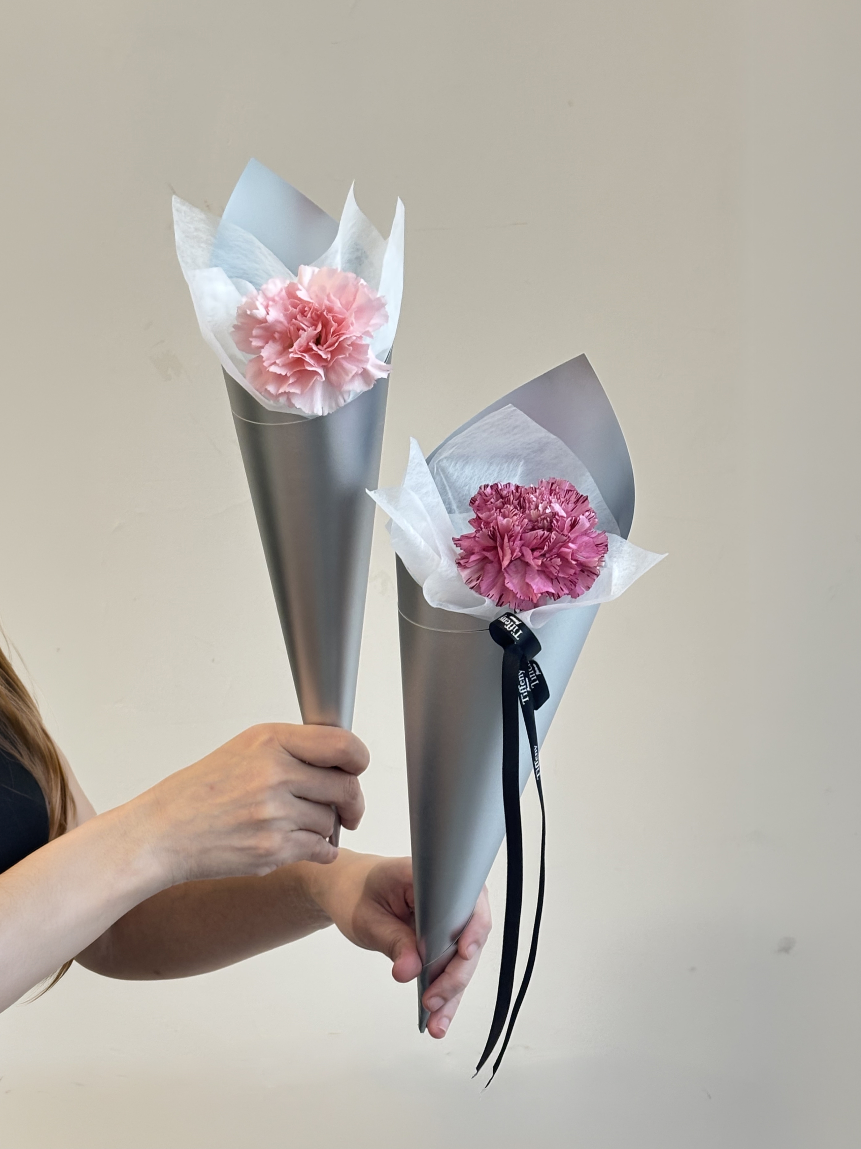 Single Carnation Rolled Flower