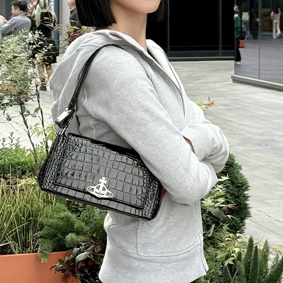 <快速出貨> Vivienne Westwood Medium Hazel Handbag 鱷魚黑壓紋 中號HAZEL