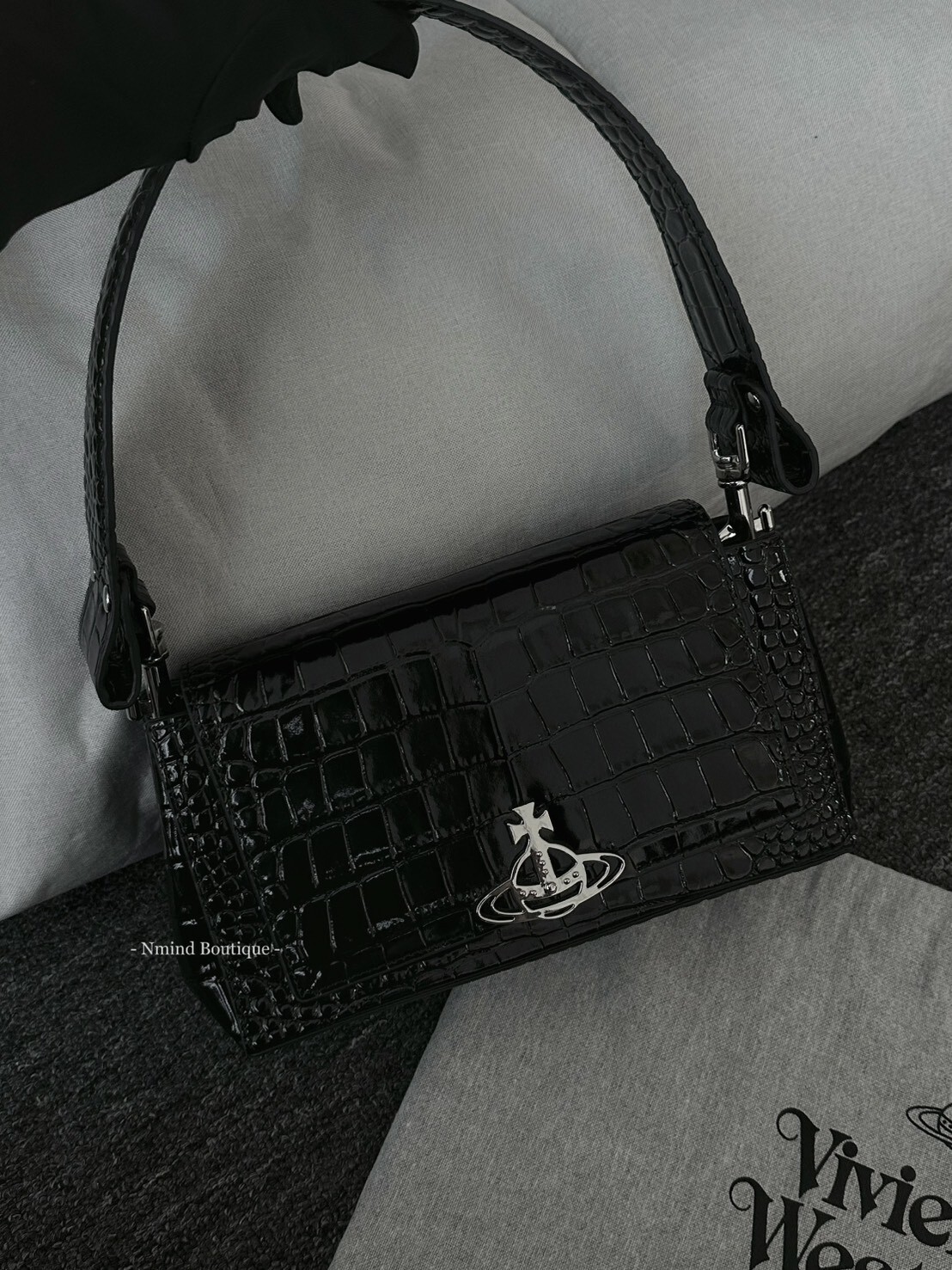 <快速出貨> Vivienne Westwood Medium Hazel Handbag 鱷魚黑壓紋 中號HAZEL