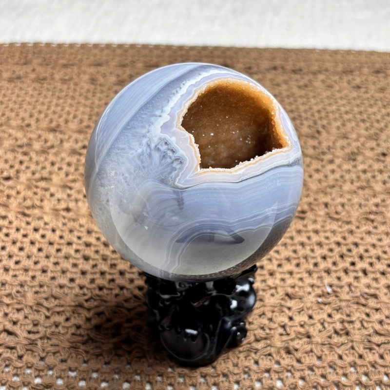 HKHG0430-032 藍灰瑪瑙黃晶洞球擺件  90mm (A32)