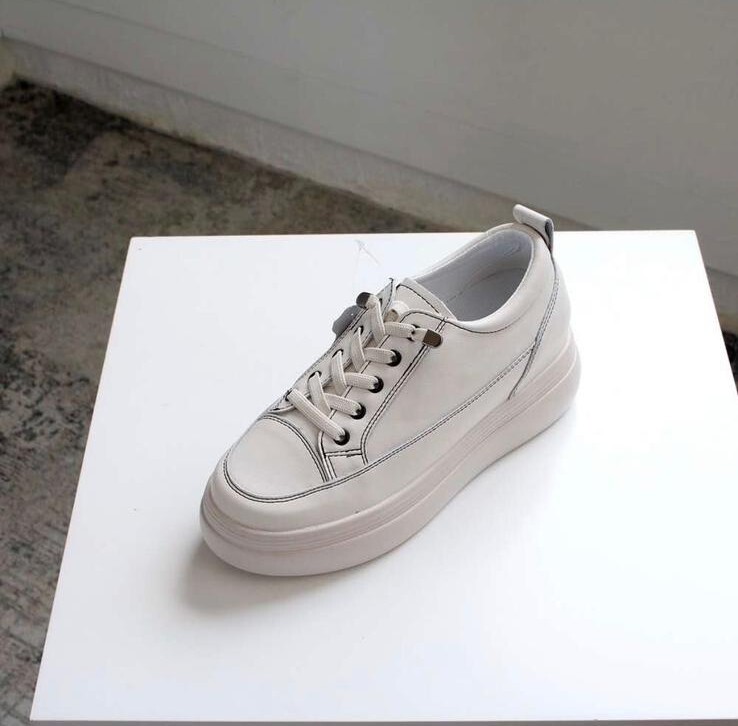 BB24  #PB 572  偏細 腳跟高7CM 牛皮SIZE:225-250 $519 (一口價)