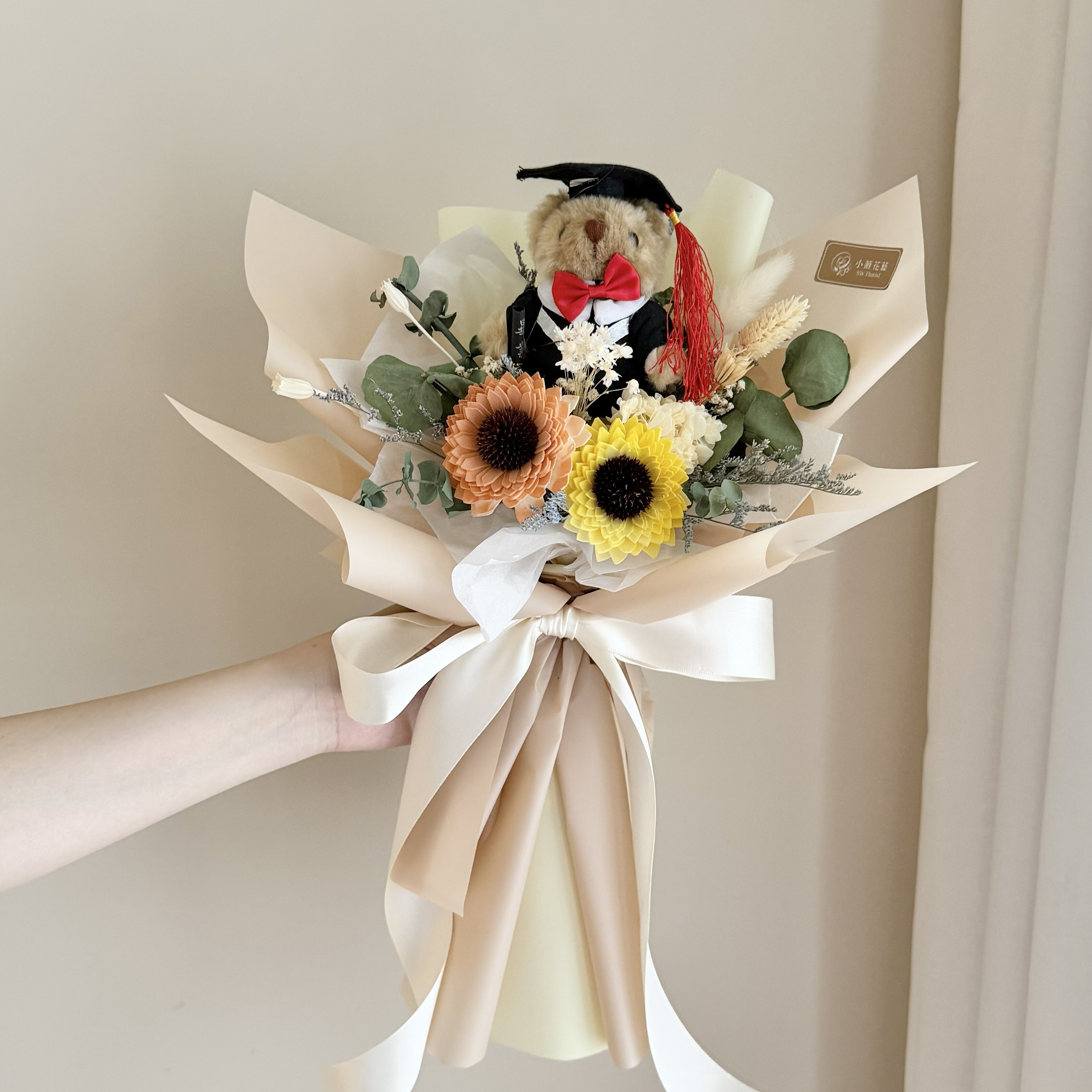乾燥花束(奶茶色系/中型/升級版)【畢業熊】｜畢業花束、索拉向日葵