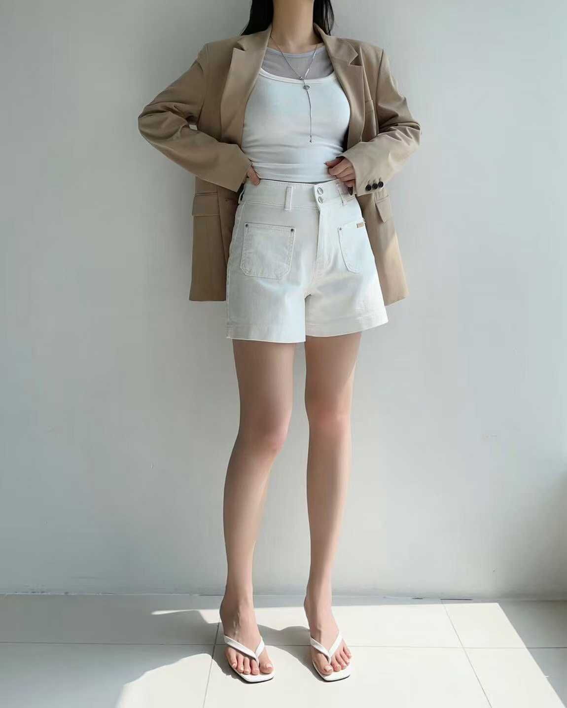 HL6087 前口袋雙鈕扣高腰牛仔短褲