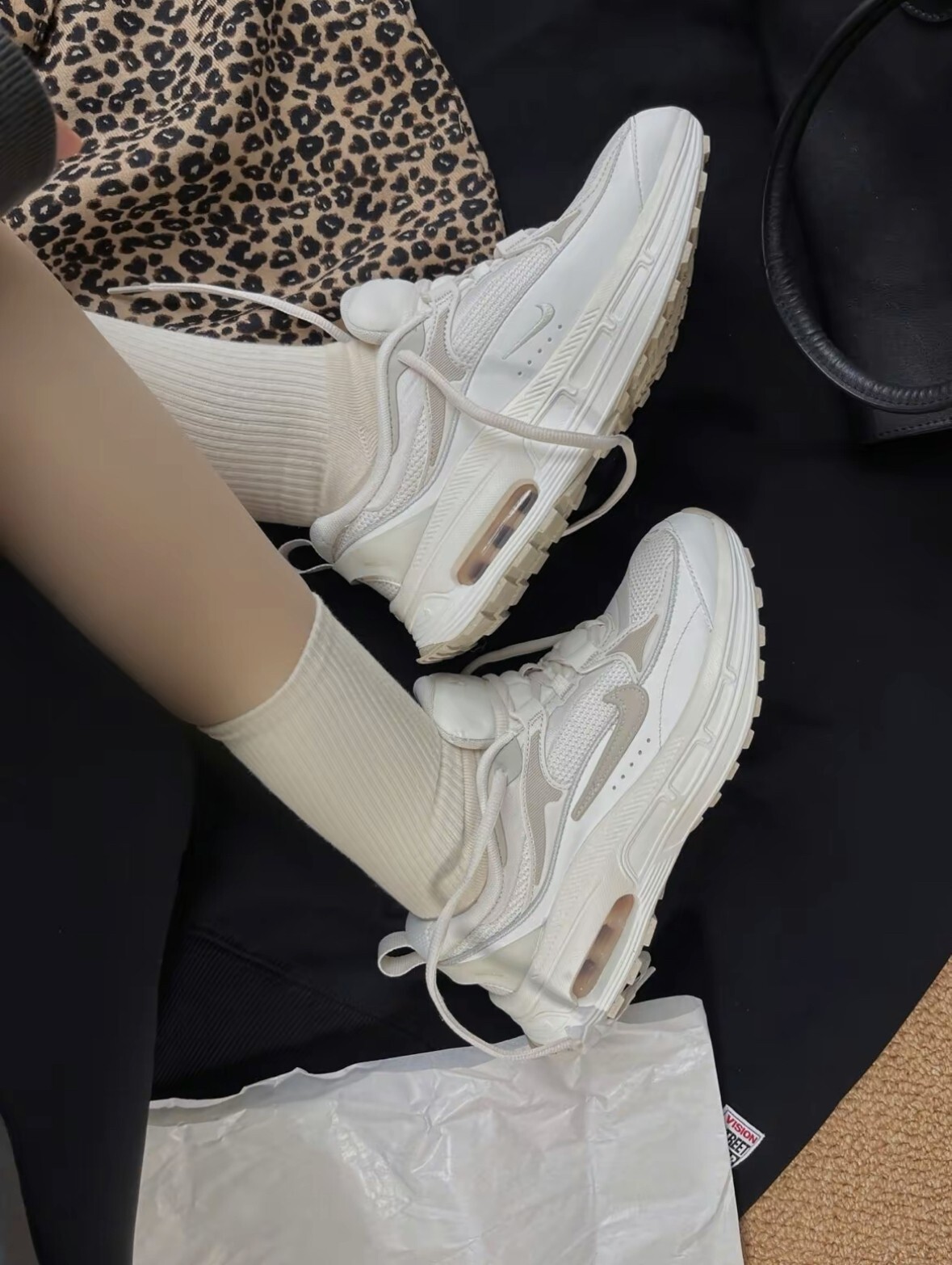 <撿便宜囉> NG-Nike Air Max Bliss 溫柔奶油