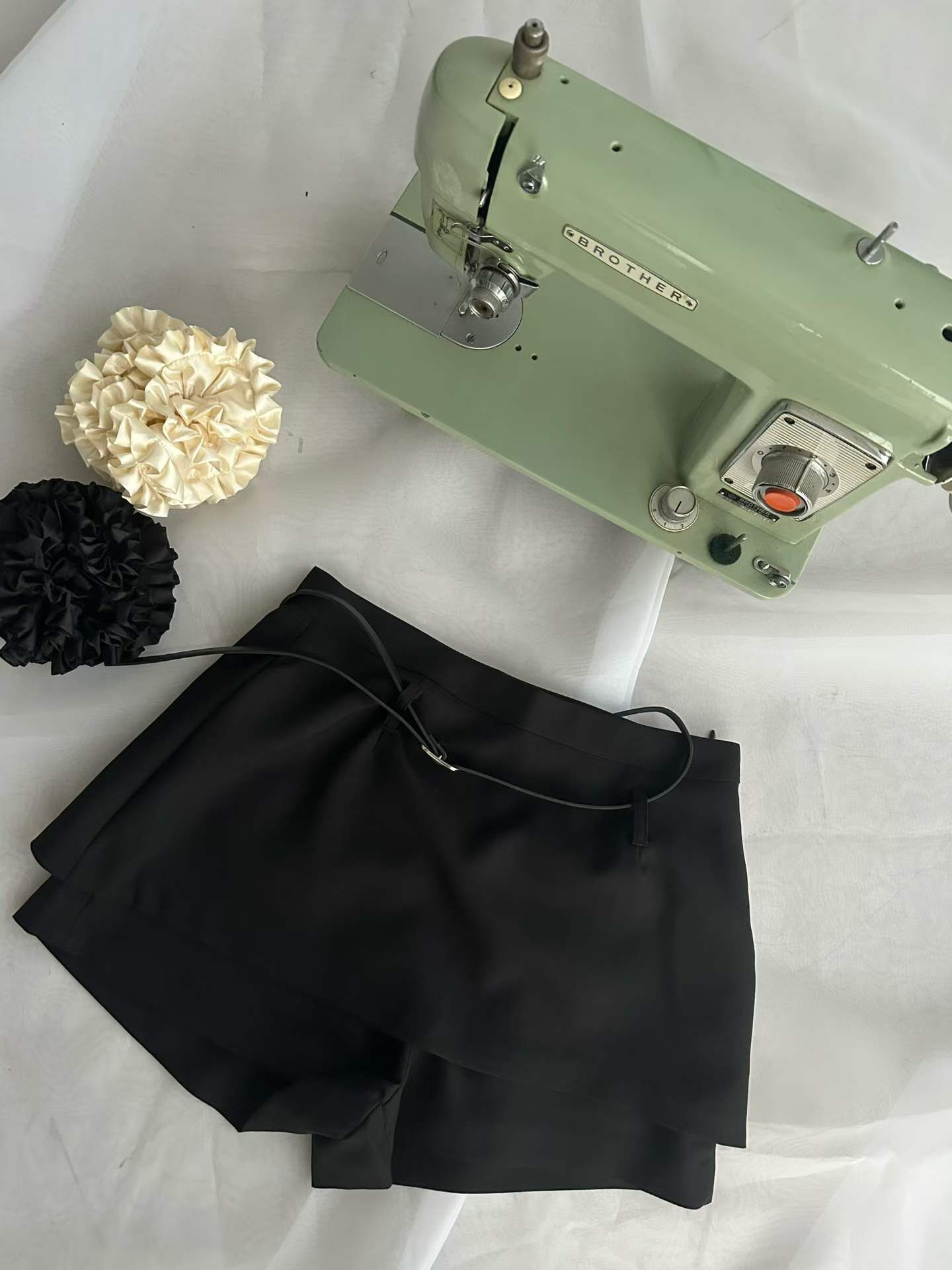 PN6107 皮帶層次短西褲