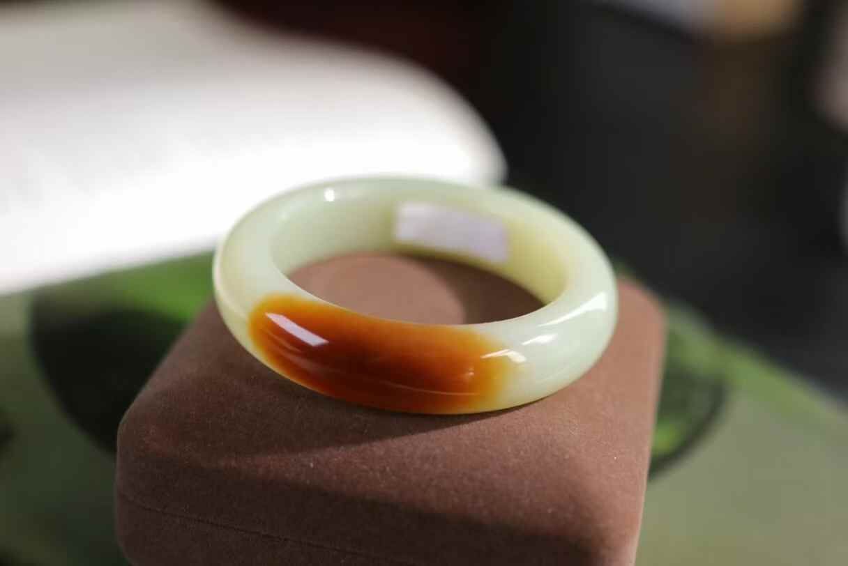 416726 55mm和田玉糖黃白手鐲 (54-56)