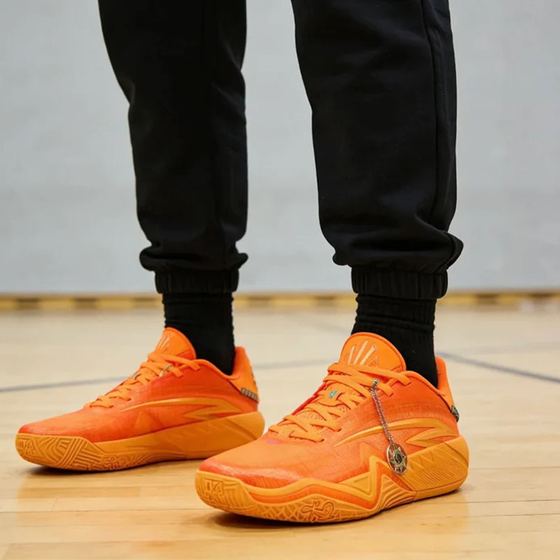 〈連線代購商品〉男鞋 ANTA KAI 3 Calcite 太陽石 暴力橘 實戰籃球鞋【112631110-6】歐文3