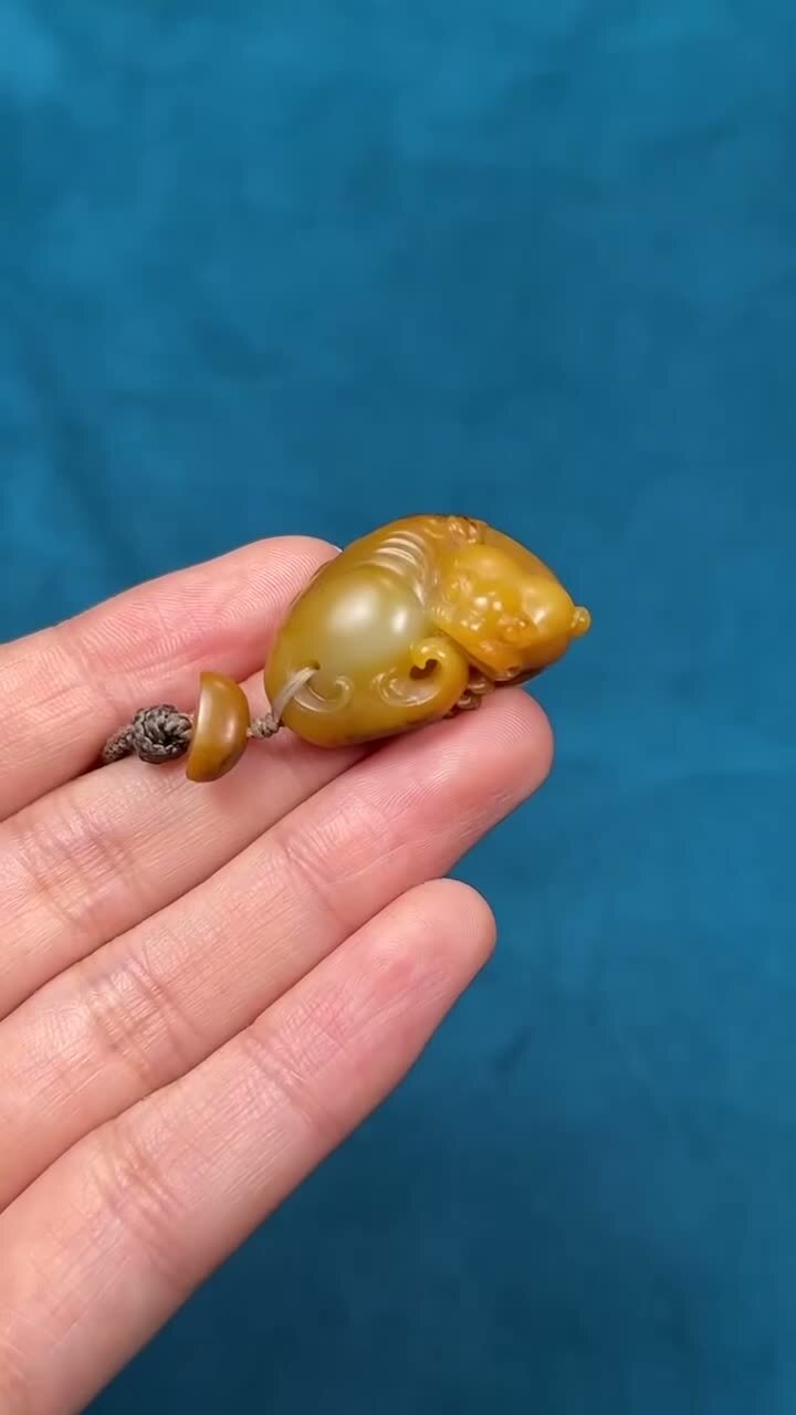 416235 和田玉籽料貔貅